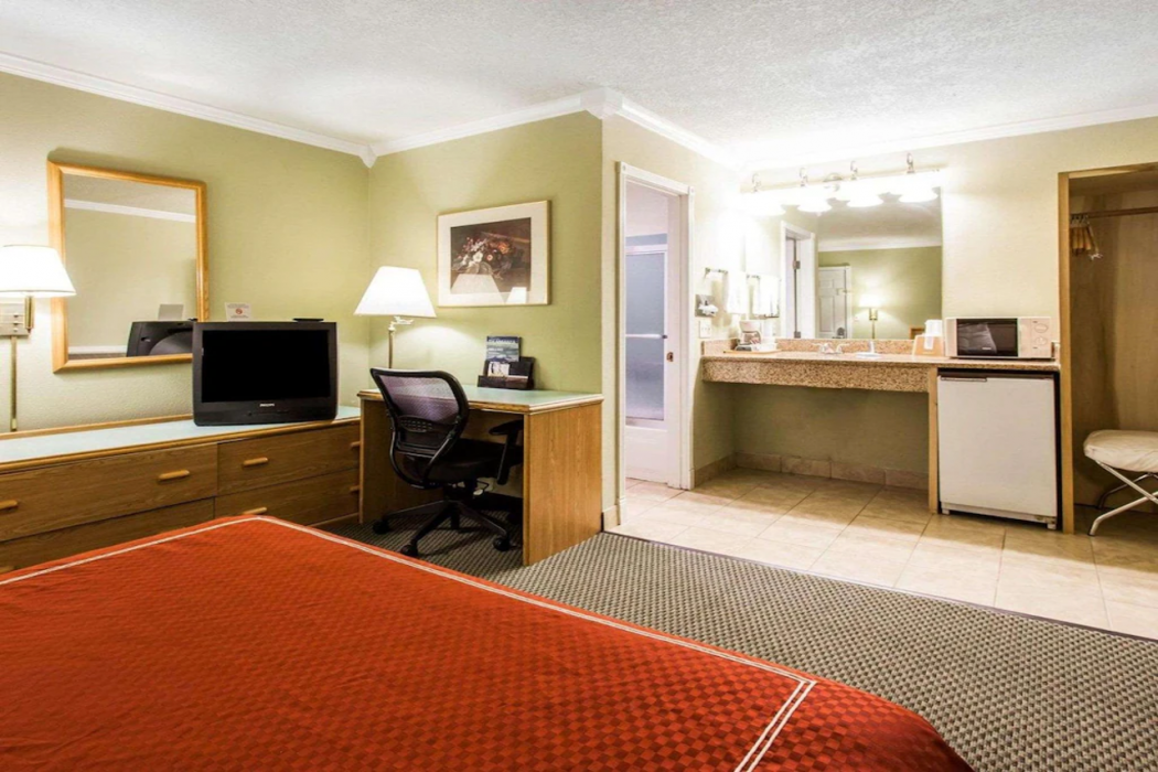 Capital O Stevenson Inn Riverside 9/49