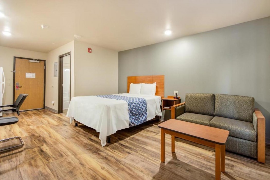 Econo Lodge Burlington I-70 11/21