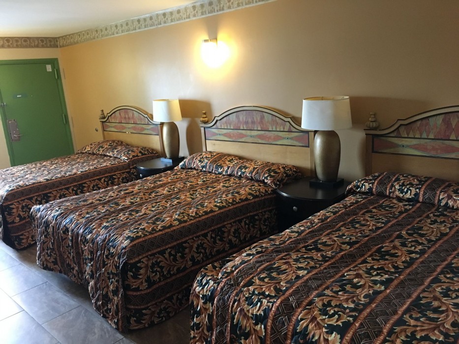 Sea Palace Motel 35/94