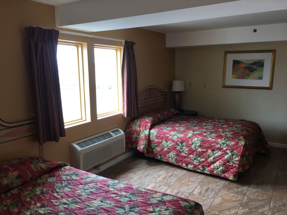 Sea Palace Motel 14/94