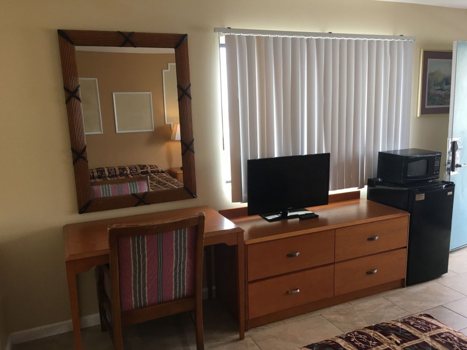 Sea Palace Motel 52/94