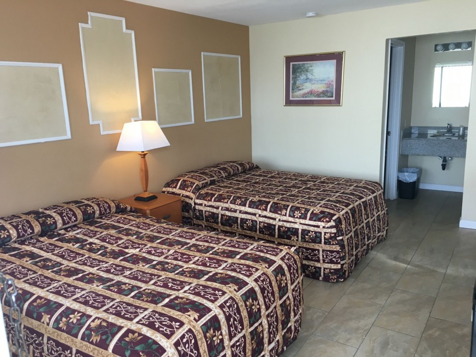 Sea Palace Motel 61/94