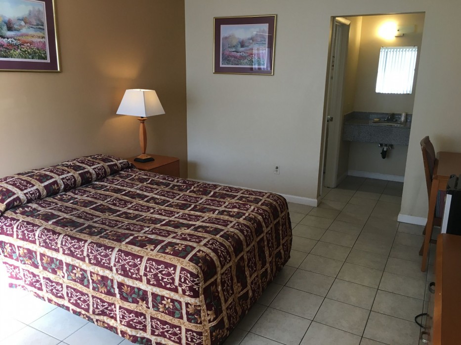Sea Palace Motel 59/94