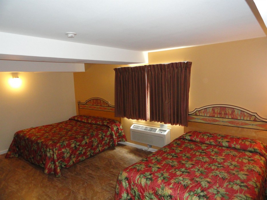 Sea Palace Motel 40/94