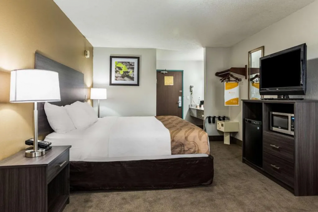 Quality Inn Clare 8/29
