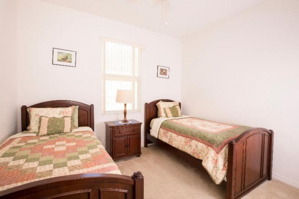 Calabay Parc At Tower Lakes Executive Homes 4/6