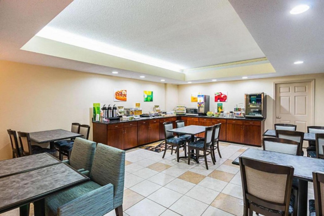 Quality Inn Berea, KY 20/32