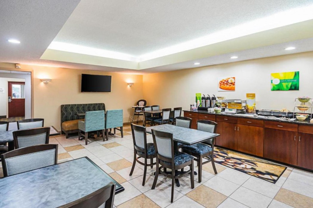 Quality Inn Berea, KY 19/32