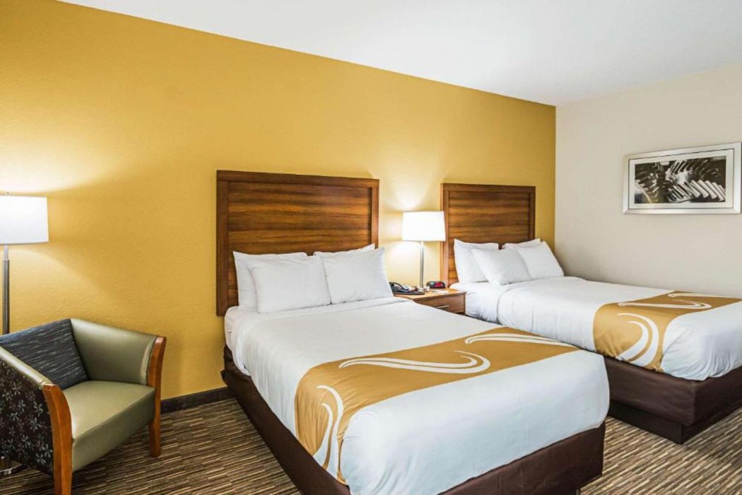 Quality Inn Berea, KY 16/32