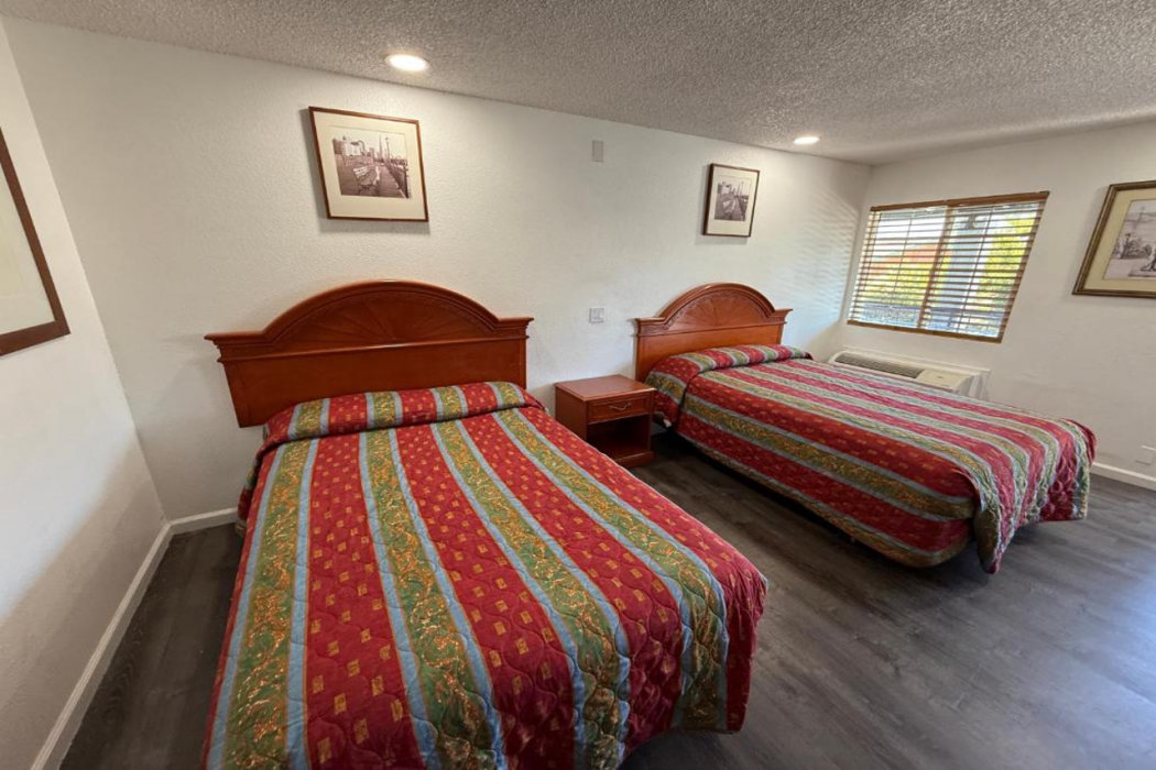 Room at Solano Inn Vallejo Napa Valley / Six Flags, VALLEJO - CA