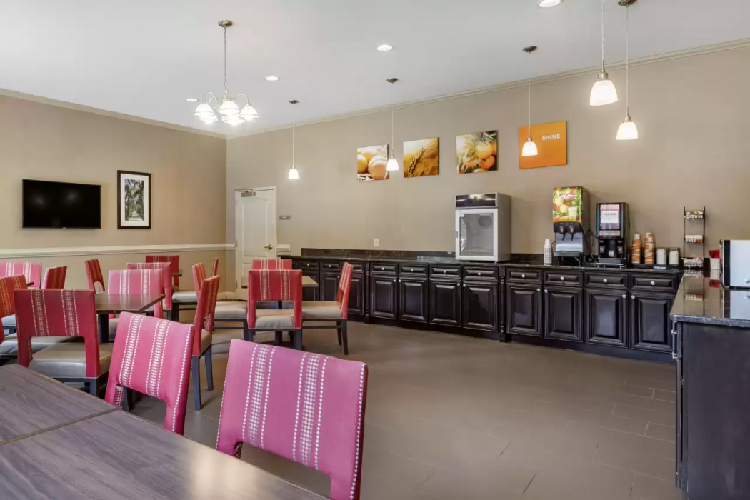 Comfort Inn & Suites Villa Rica, GA 20/47