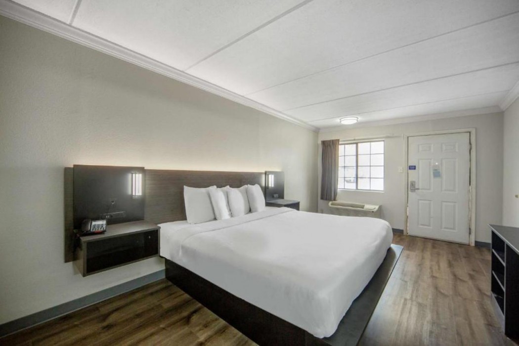 Motel6 San Antonio, TX – I-35 North Corridor 7/37