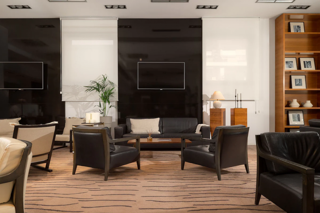 Atrium Hotel 16/78