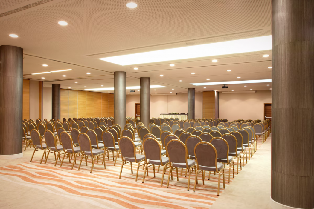 Atrium Hotel 39/78