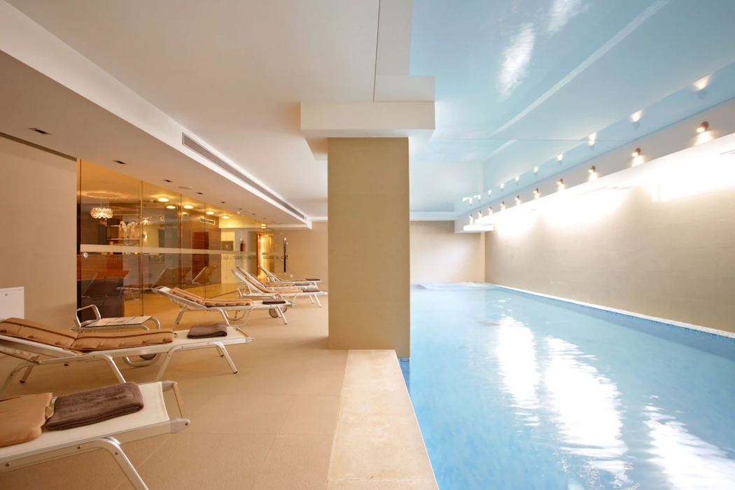 Atrium Hotel 45/78