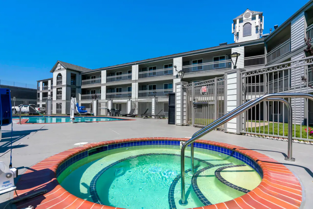 Comfort Inn Antioch - Century Plaza 25/32
