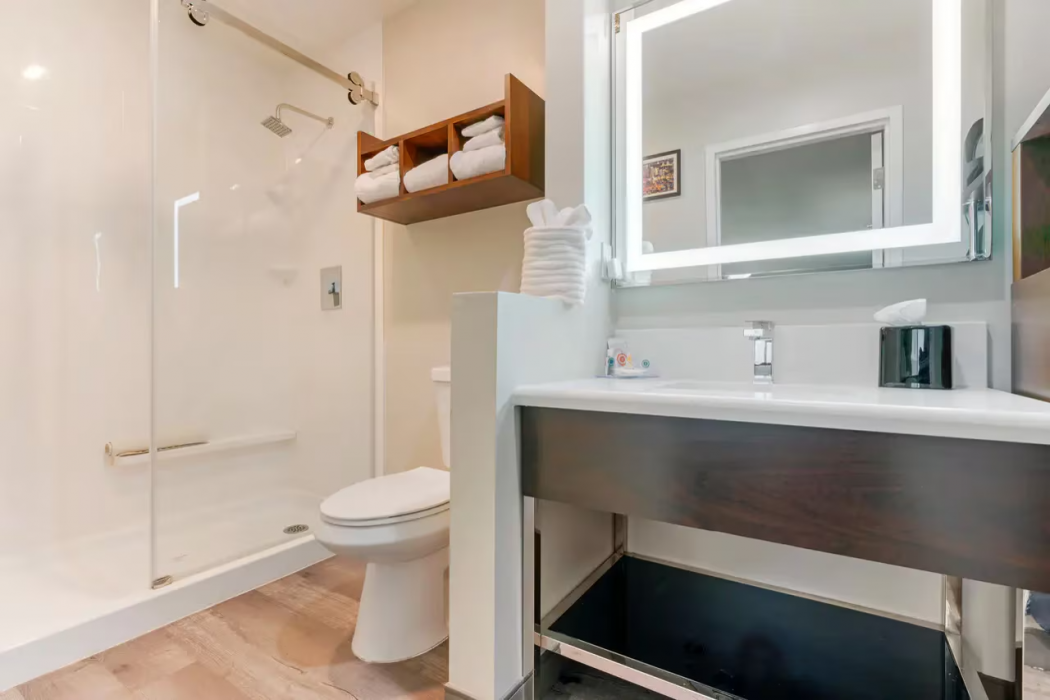 Comfort Inn Antioch - Century Plaza 16/32