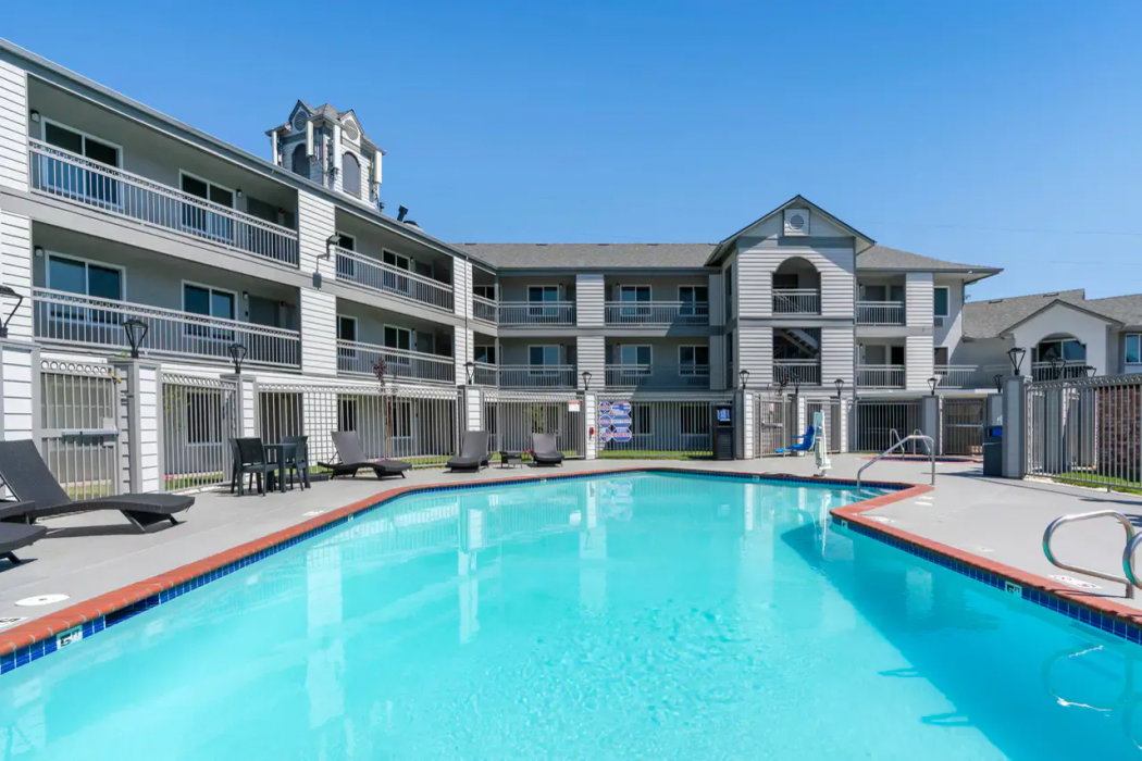 Comfort Inn Antioch - Century Plaza 24/32