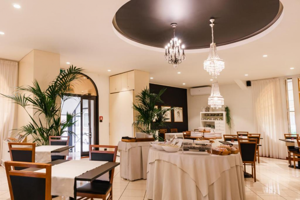 Globo Hotel 30/45