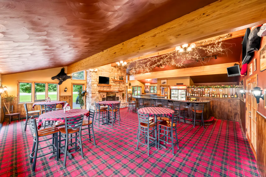 Quality Inn & Suites Munising Wetmore, MI 15/15