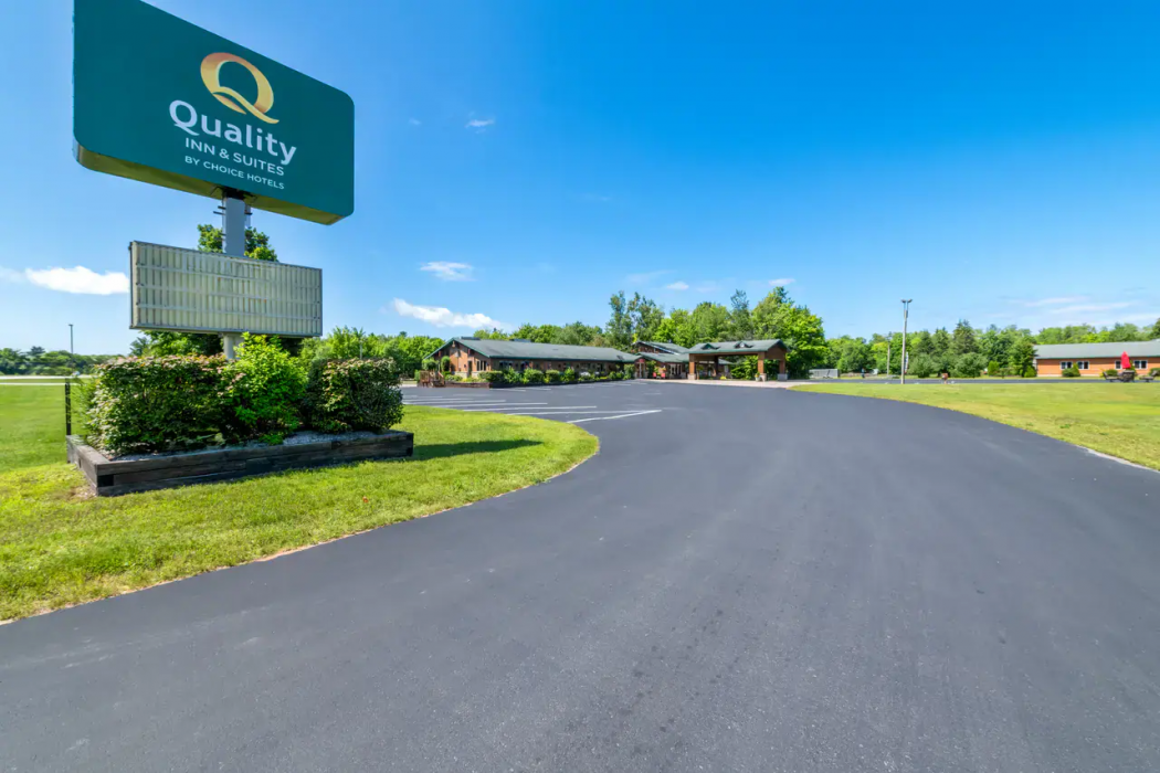 Quality Inn & Suites Munising Wetmore, MI 1/15
