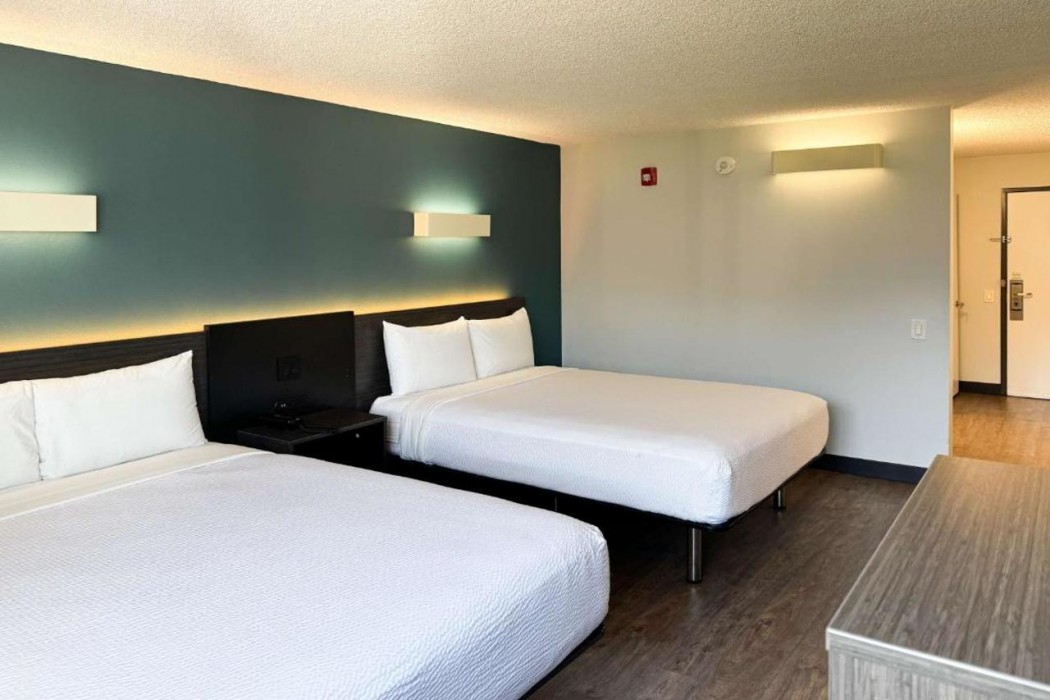 Motel6 Carson, CA 15/59