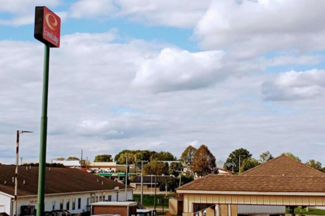 Econo Lodge Maquoketa, IA 7/20