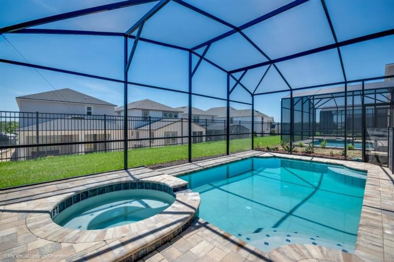 Solara Resort Homes 4/5