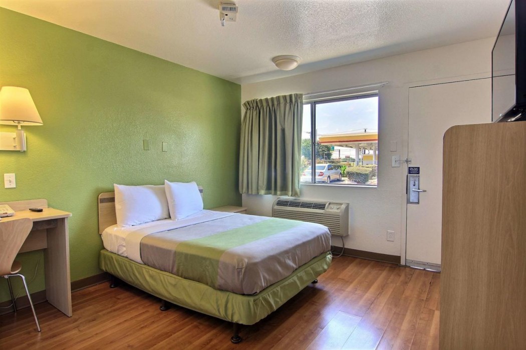 Motel6 Austin, TX - North 15/48