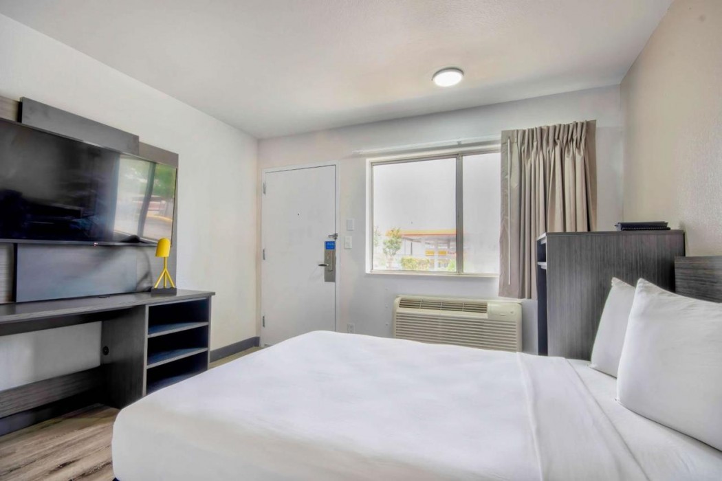 Motel6 Austin, TX - North 14/48