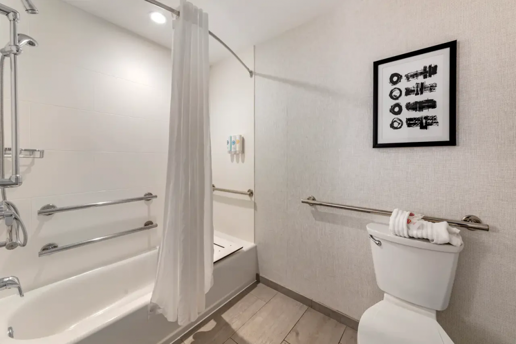 Comfort Inn & Suites Miami International Airport 20/26