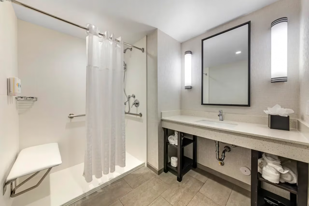 Comfort Inn & Suites Miami International Airport 19/26