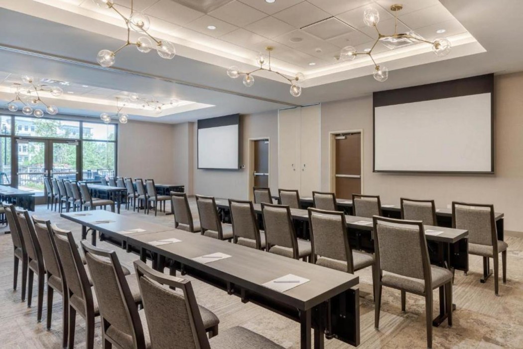 DoubleTree by Hilton Charleston Riverview 4/20