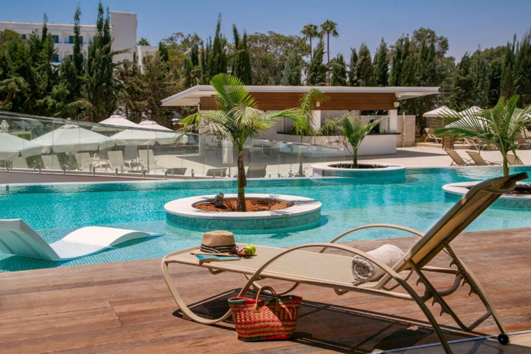 Asterias Beach Hotel 31/62