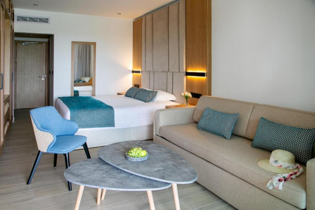 Asterias Beach Hotel 12/62