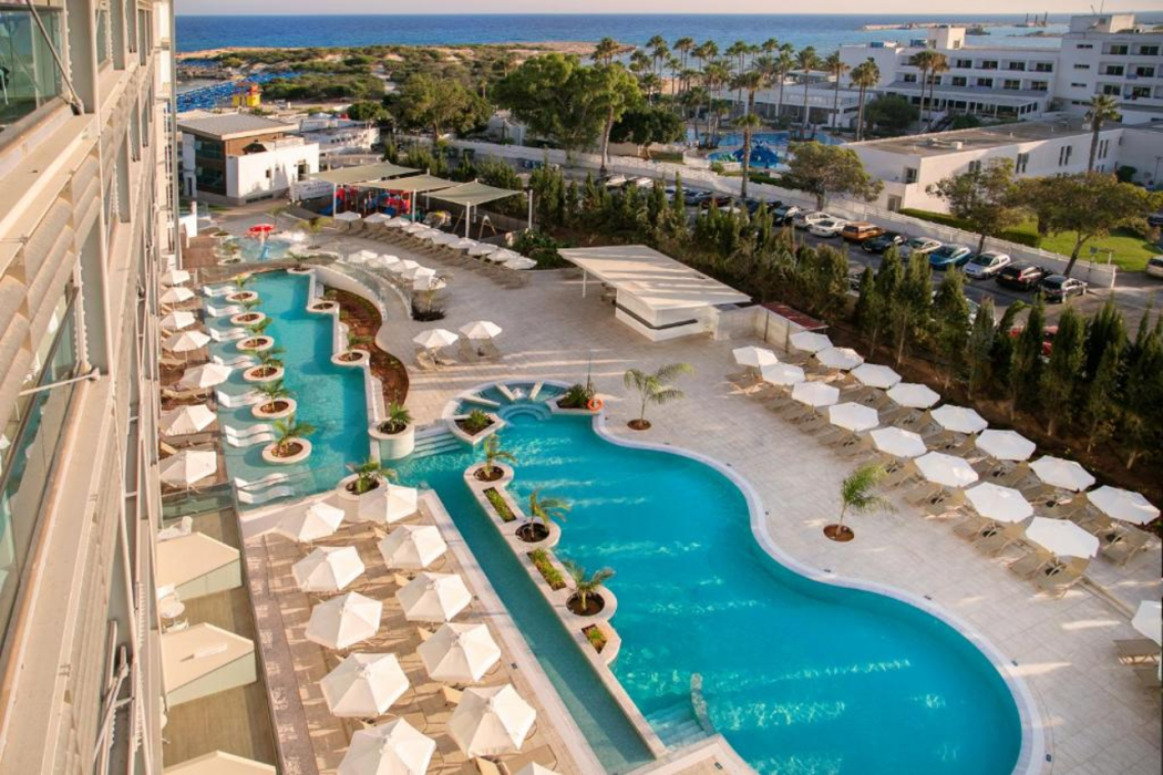 Asterias Beach Hotel 32/62