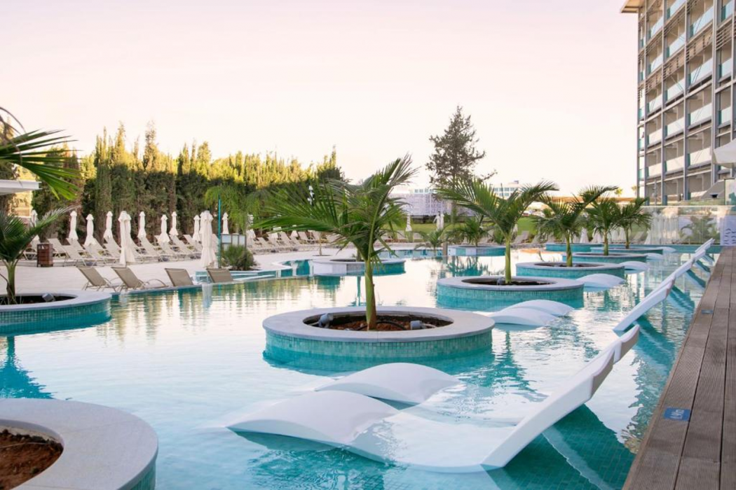 Asterias Beach Hotel 30/62
