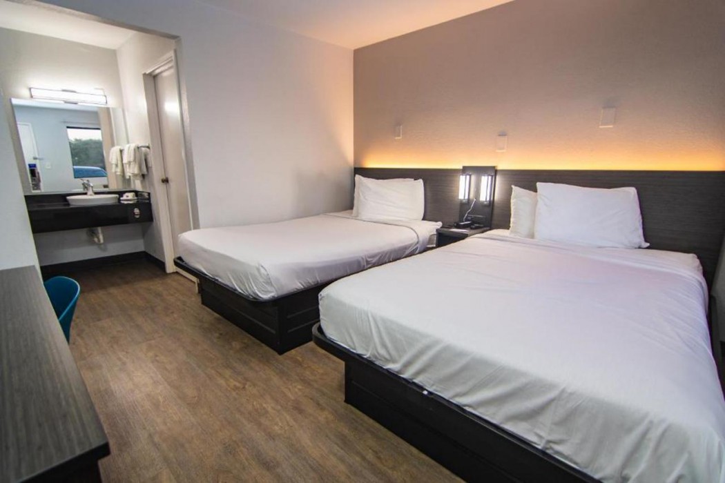 Motel6 Lakeland, FL 12/49