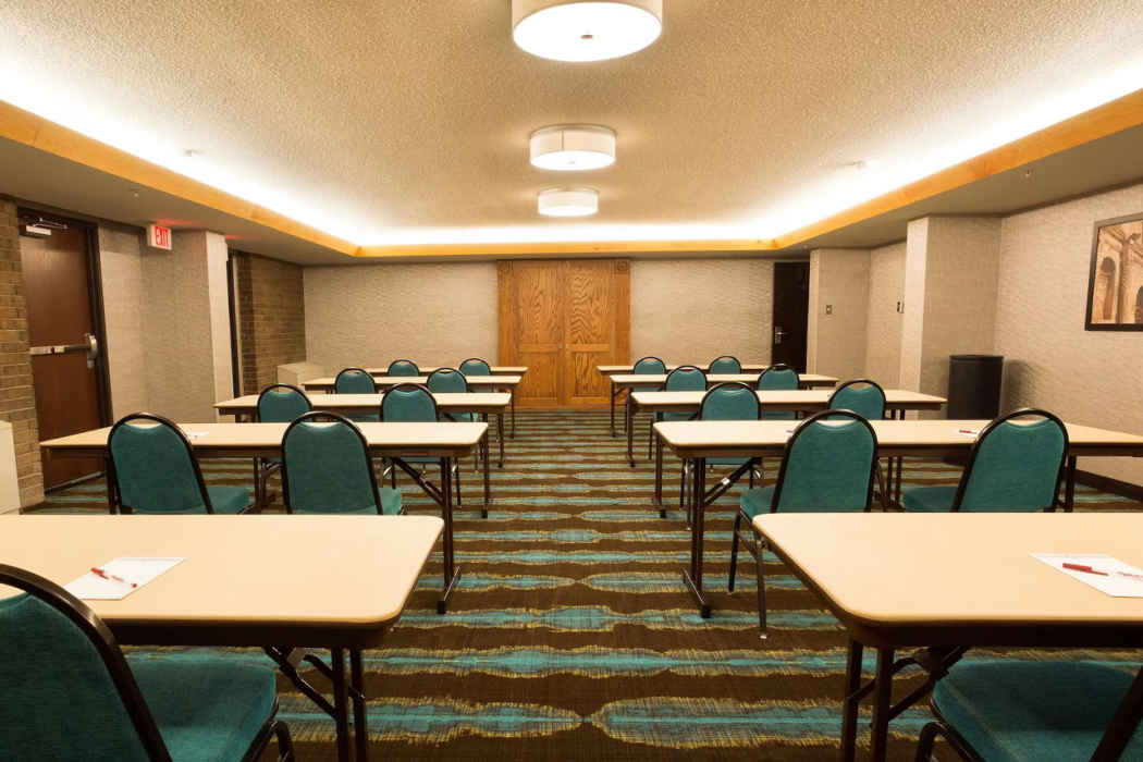Heritage Inn Suites San Antonio Airpt, Trademark by Wyndham 25/60