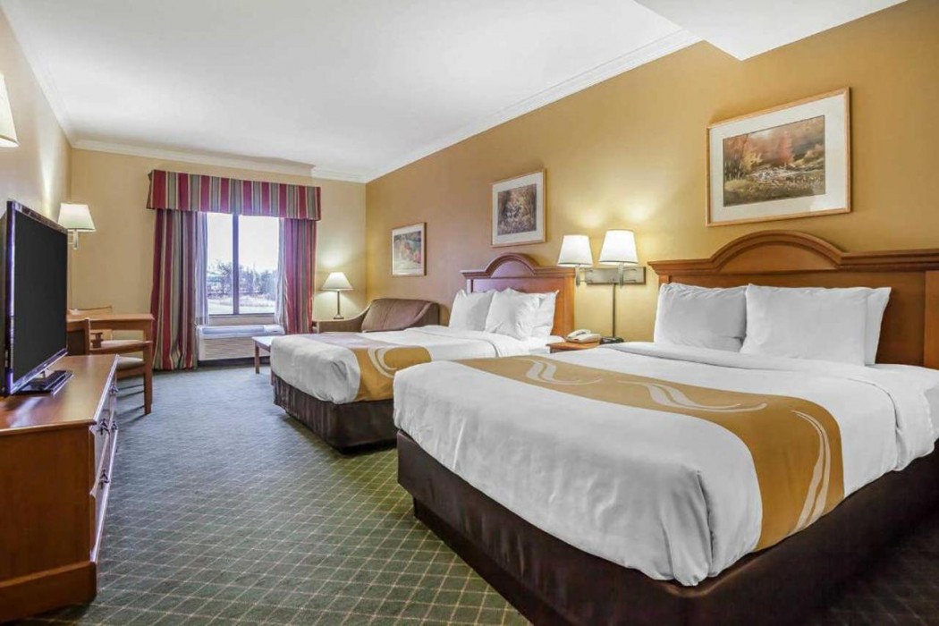 Quality Inn Tahlequah South 7/23