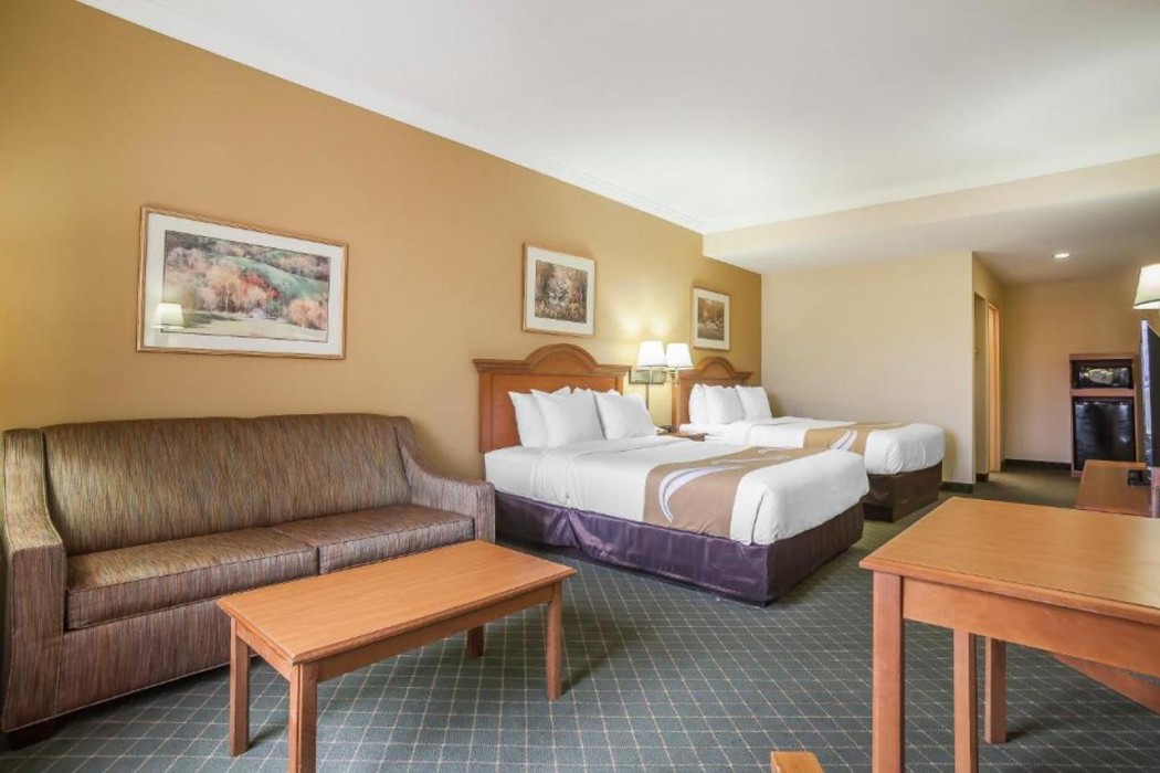 Quality Inn Tahlequah South 12/23