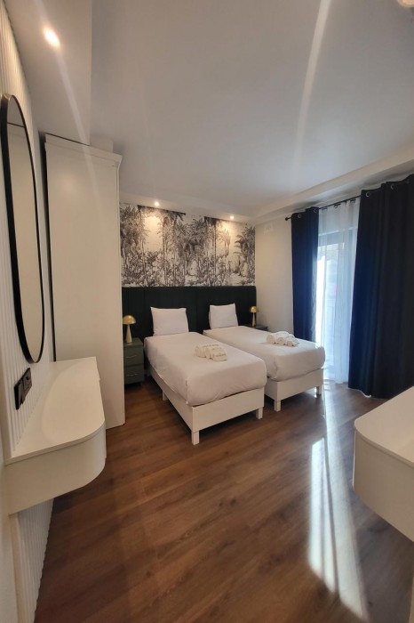 Carlton Hotel Malta 8/28