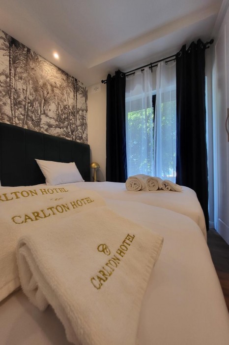 Carlton Hotel Malta 13/28