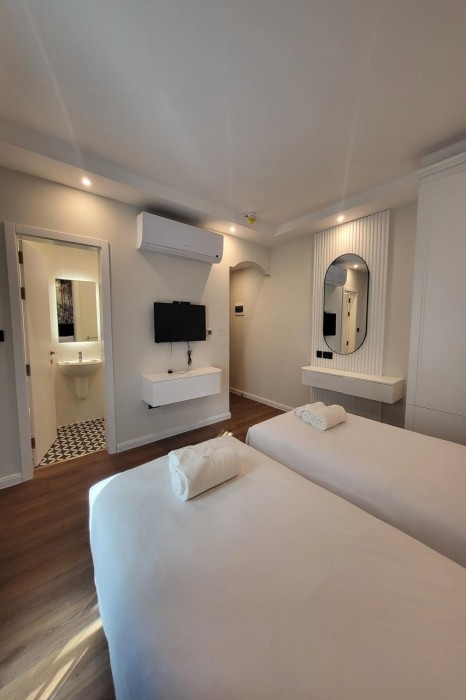 Carlton Hotel Malta 22/28