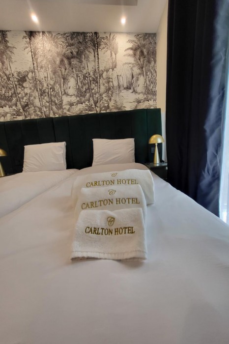 Carlton Hotel Malta 10/28