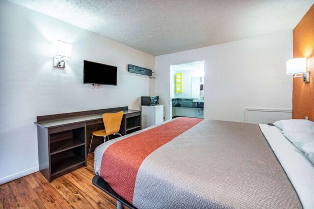 Relax Inn by OYO Columbus OH I 70 9/60