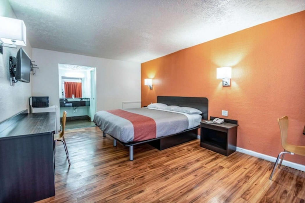 Relax Inn by OYO Columbus OH I 70 17/60