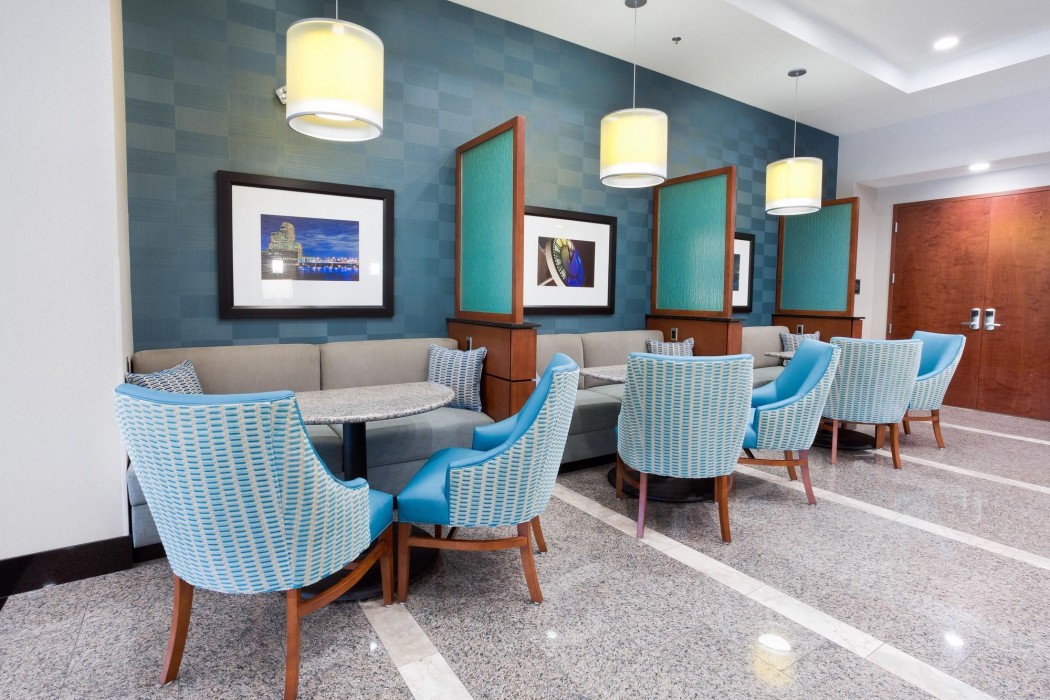 Drury Inn And Suites Grand Rapids 40/77