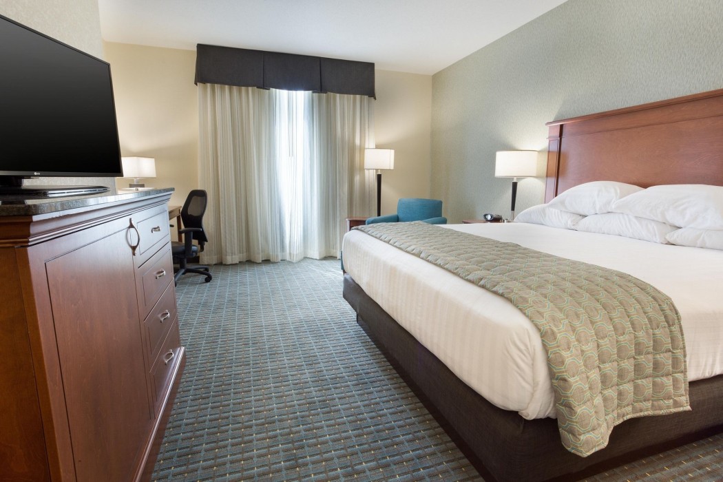 Drury Inn And Suites Grand Rapids 41/77