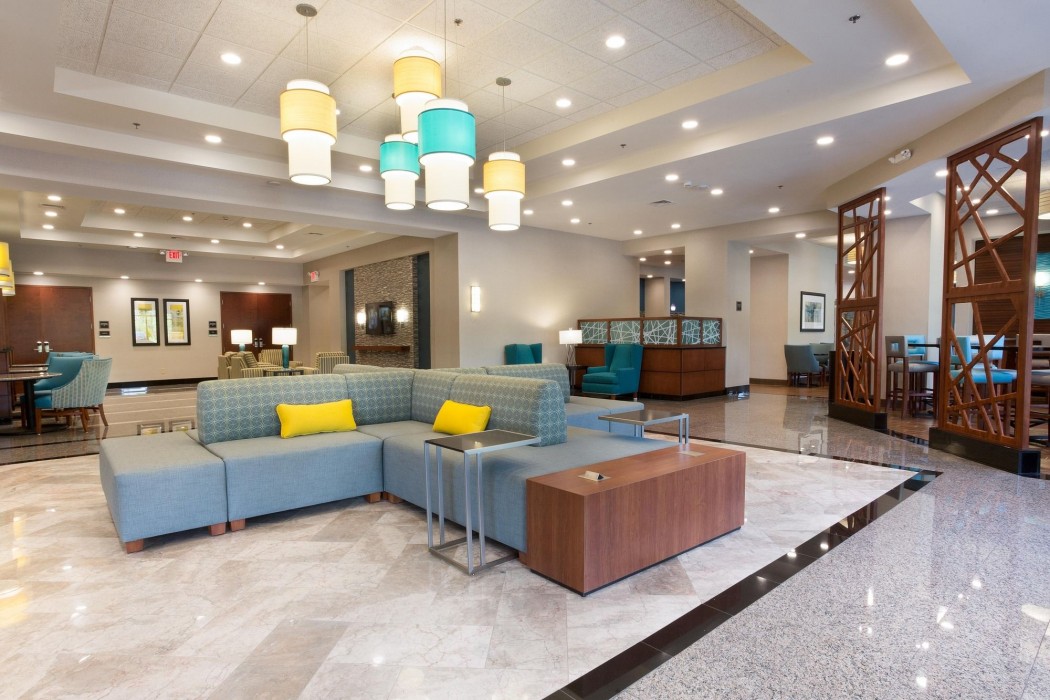 Drury Inn And Suites Grand Rapids 42/77